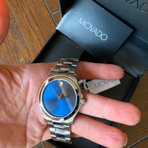 SOLD⛔️Authentic Movado junior Sport 38.5mn Stainless blue face watch - Picture 4 of 9